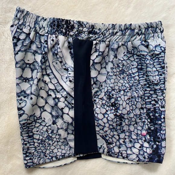 ASKARI Top and Short Set Size XS - Picture 17 of 17